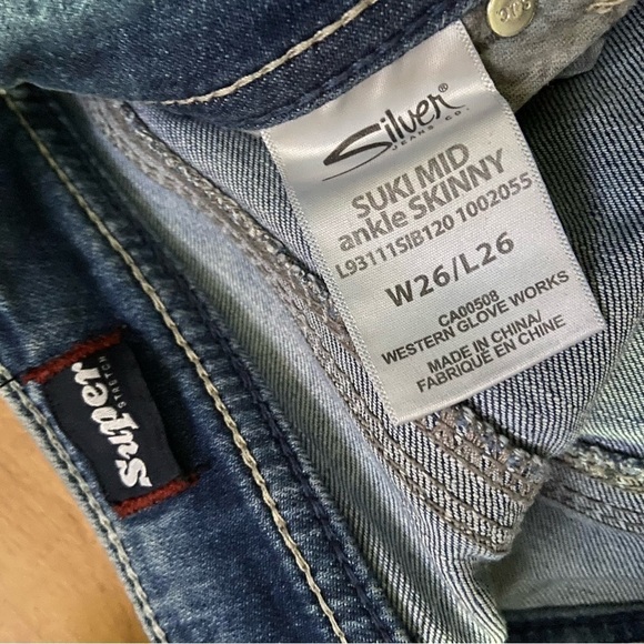 Silver Jeans - Picture 8 of 9